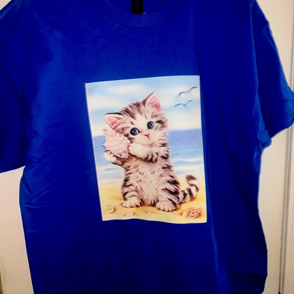 Blue Cat Graphic T-Shirt